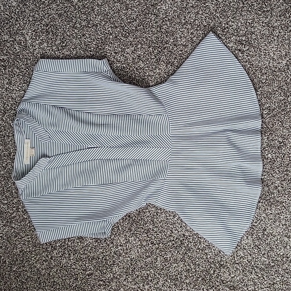 Monteau Peplum Top - Picture 1 of 4